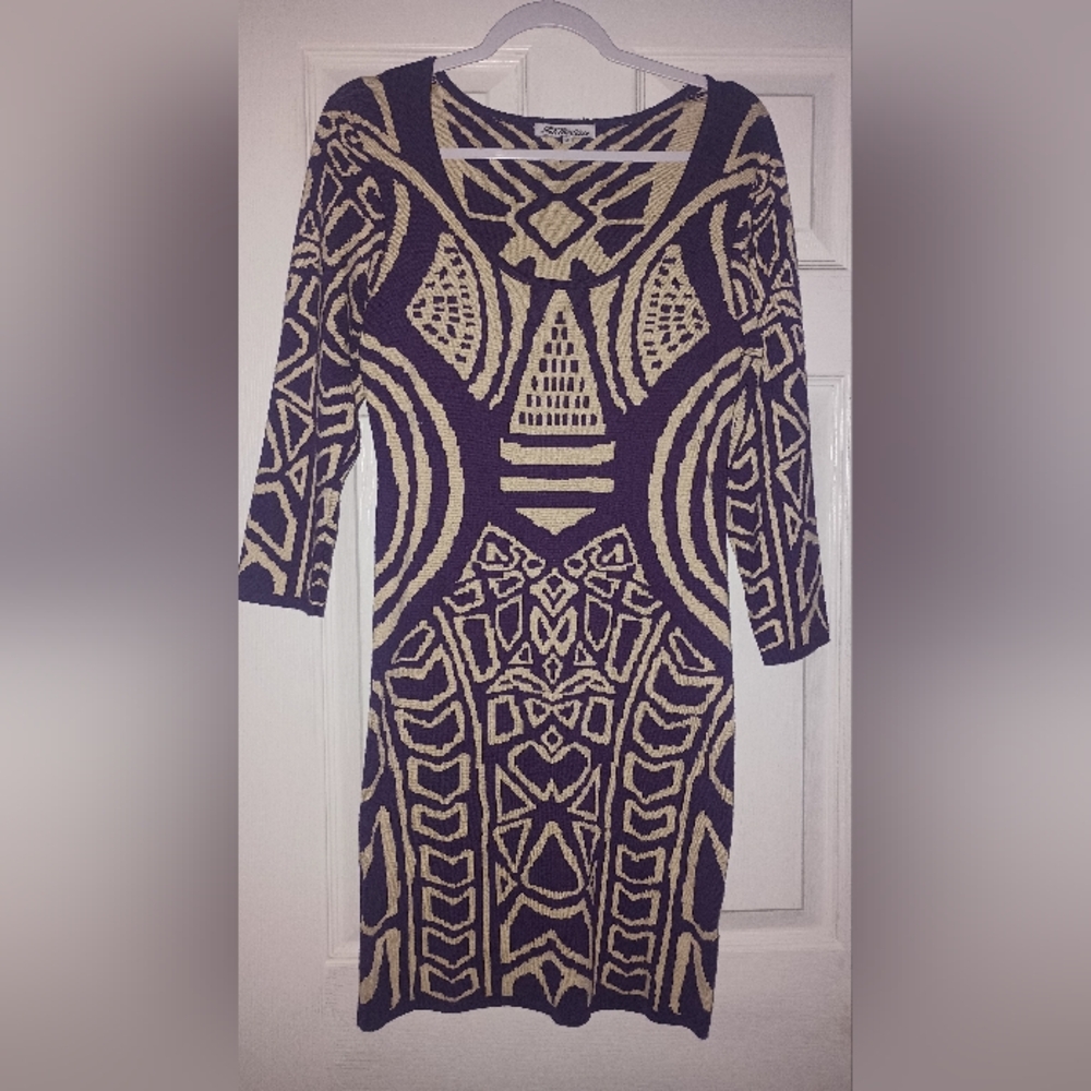 Stilletto's Soft Material Sweater Dress Beautiful Size XL Purple and off White